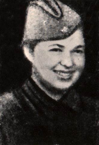 Комсомолка Т. Денисенкова