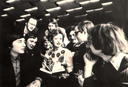      , 1977.