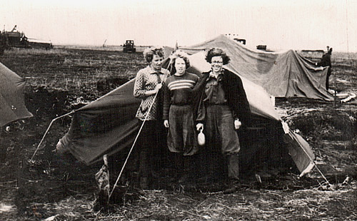 . 1957 